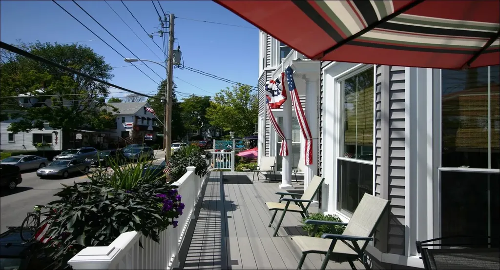 25 N Main Street Wolfeboro NH 03894