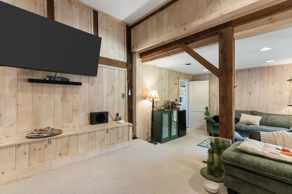 492 Dover Road Newfane VT 05345