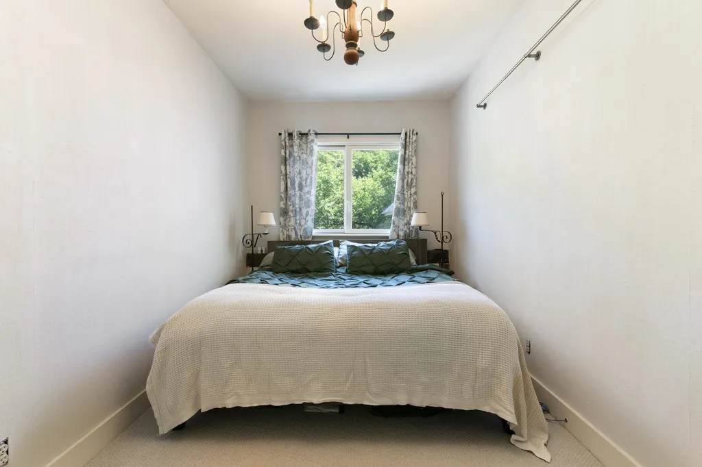 492 Dover Road Newfane VT 05345
