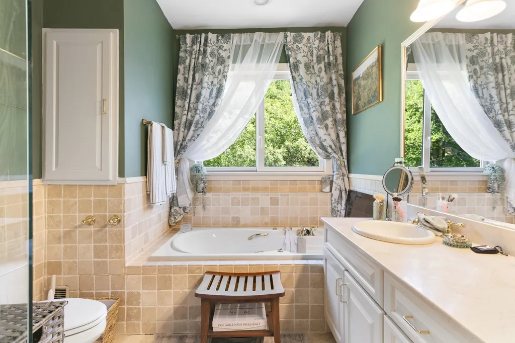 492 Dover Road Newfane VT 05345