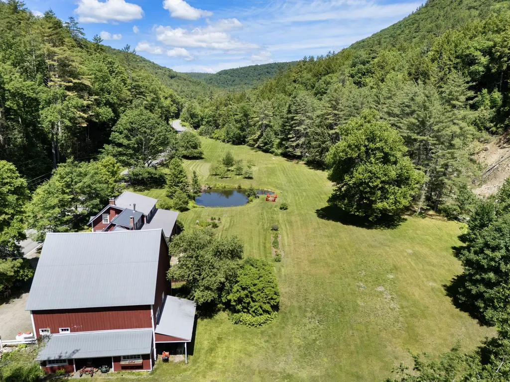 492 Dover Road Newfane VT 05345