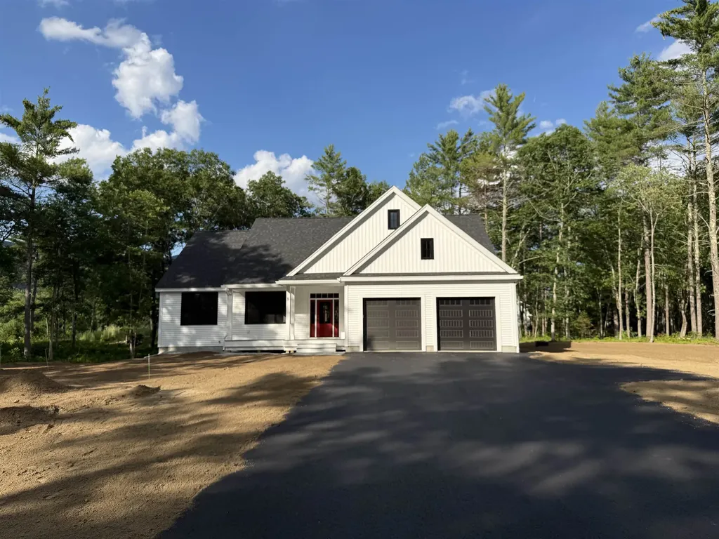 8 Winchester Lane Tuftonboro NH 03850