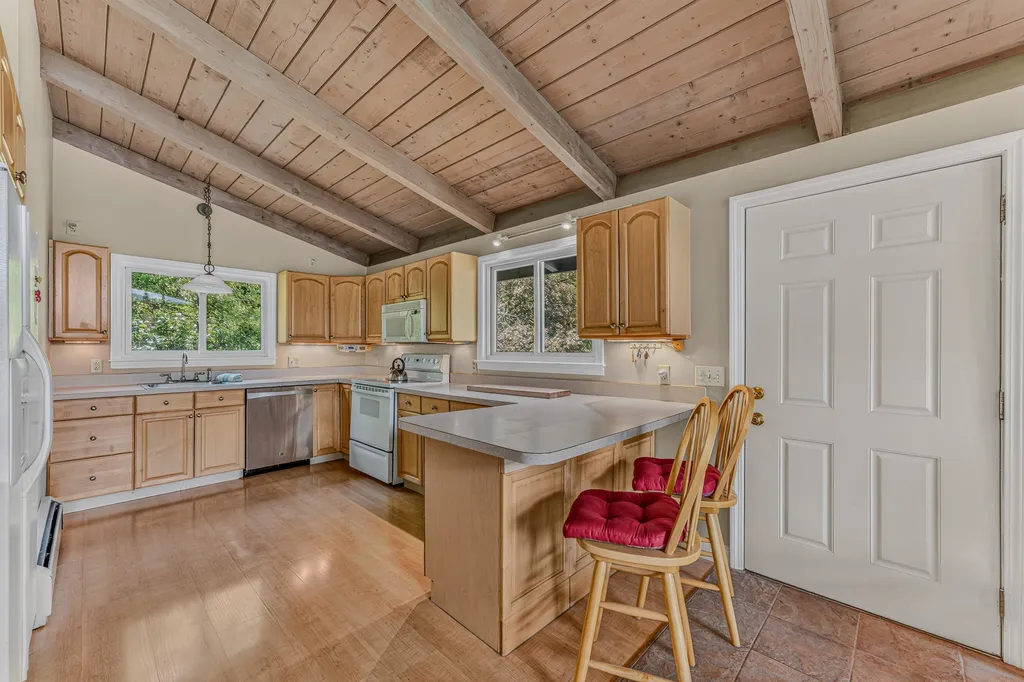 1190 Streeter Pond Road Sugar Hill NH 03586