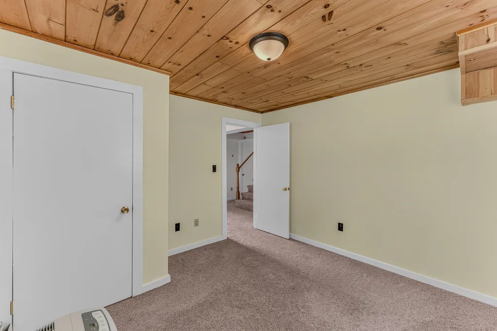 1190 Streeter Pond Road Sugar Hill NH 03586