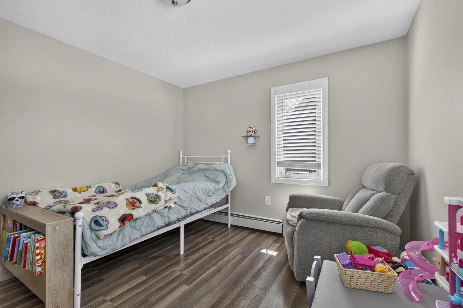 6 Frost Road Derry NH 03038