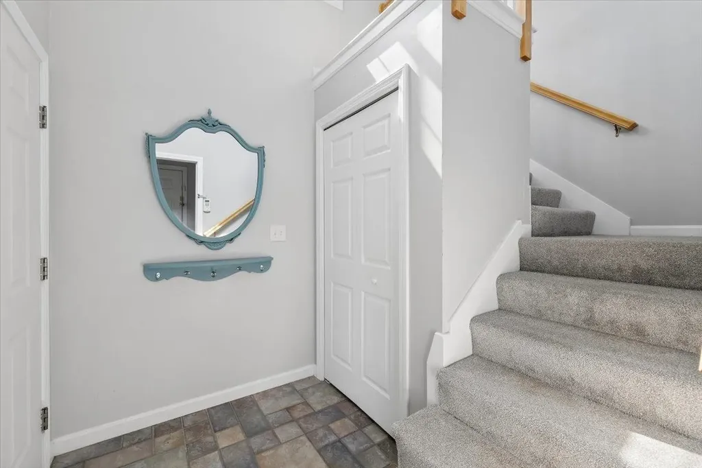 11 Edward Circle Bedford NH 03110