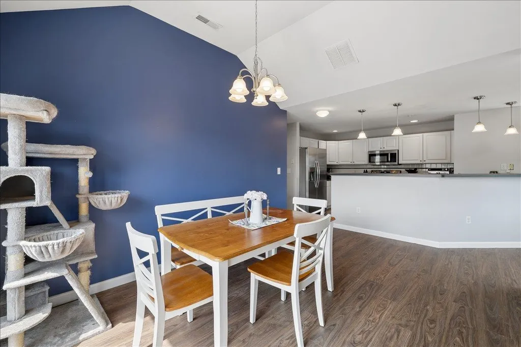 11 Edward Circle Bedford NH 03110