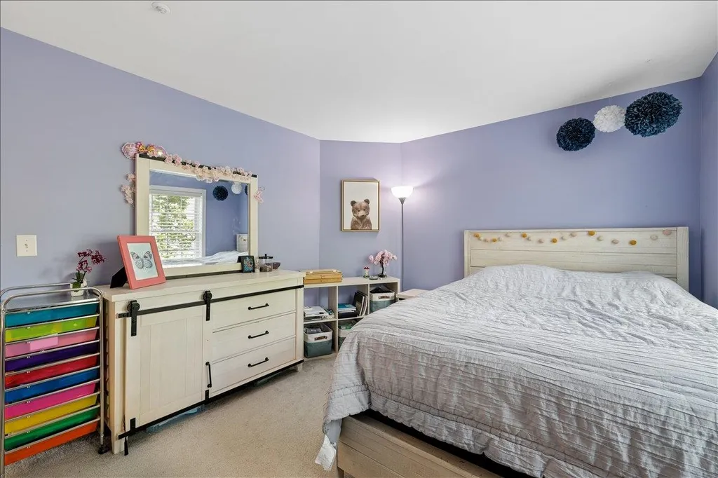 11 Edward Circle Bedford NH 03110