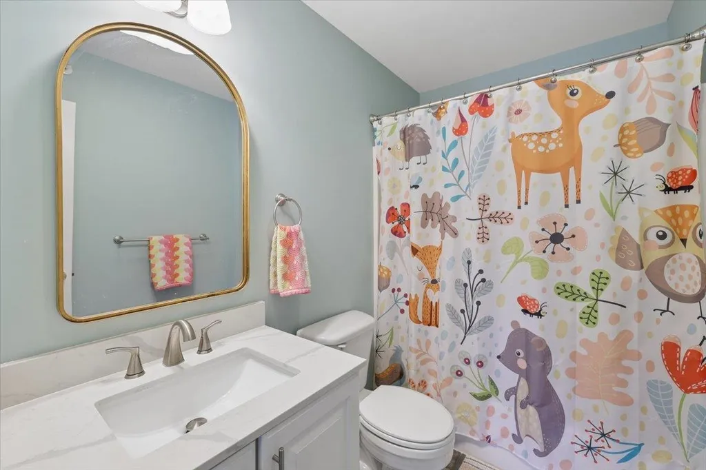 11 Edward Circle Bedford NH 03110