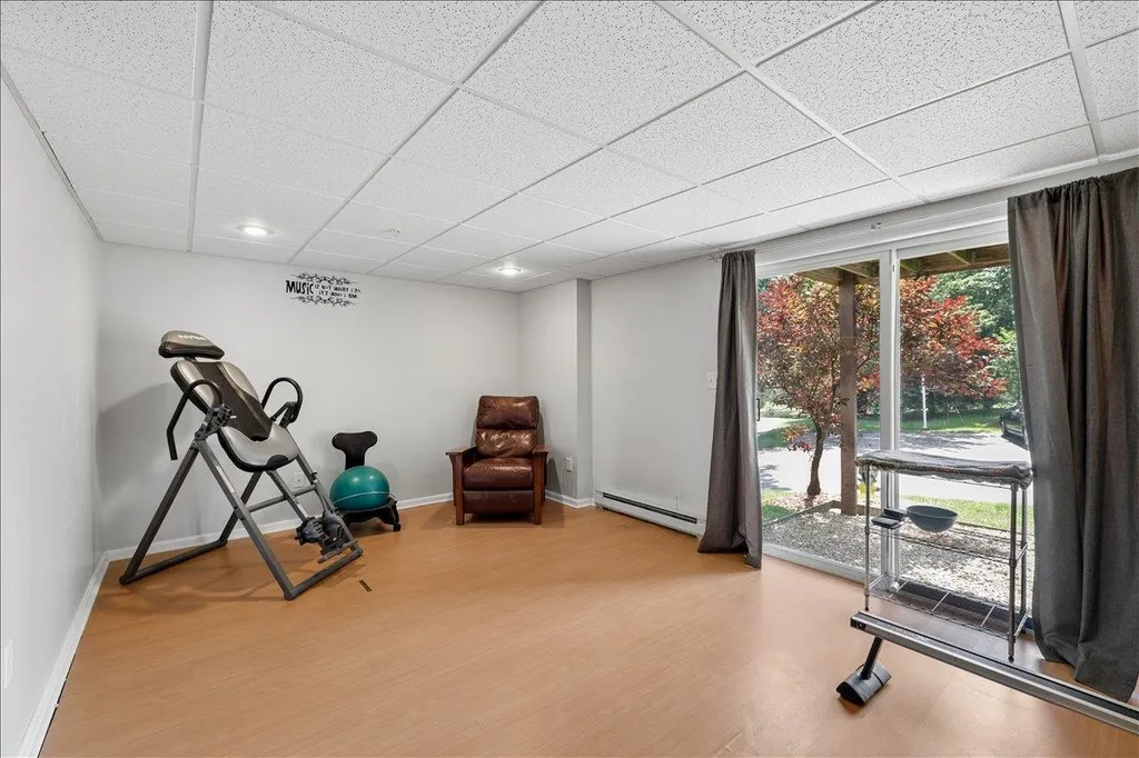 11 Edward Circle Bedford NH 03110