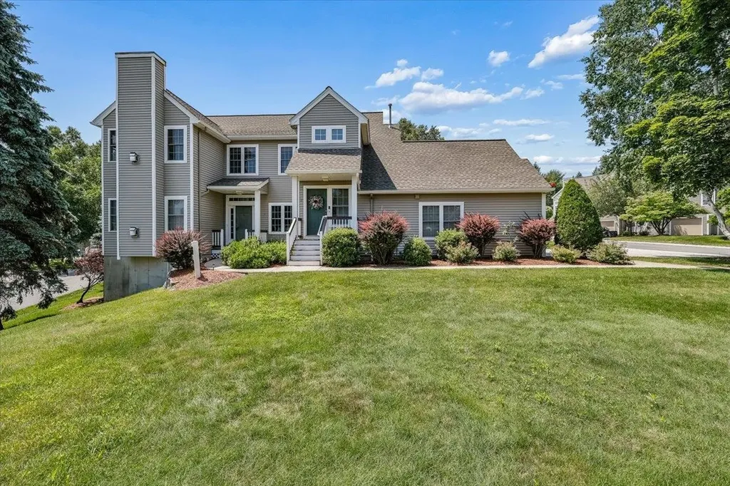 11 Edward Circle Bedford NH 03110