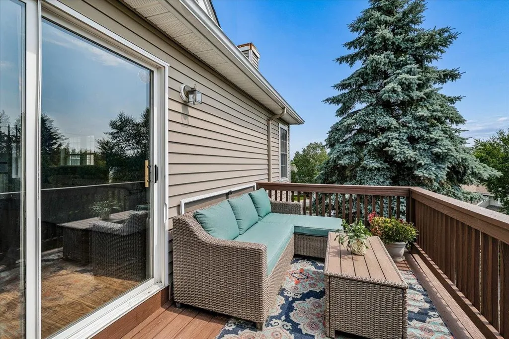 11 Edward Circle Bedford NH 03110