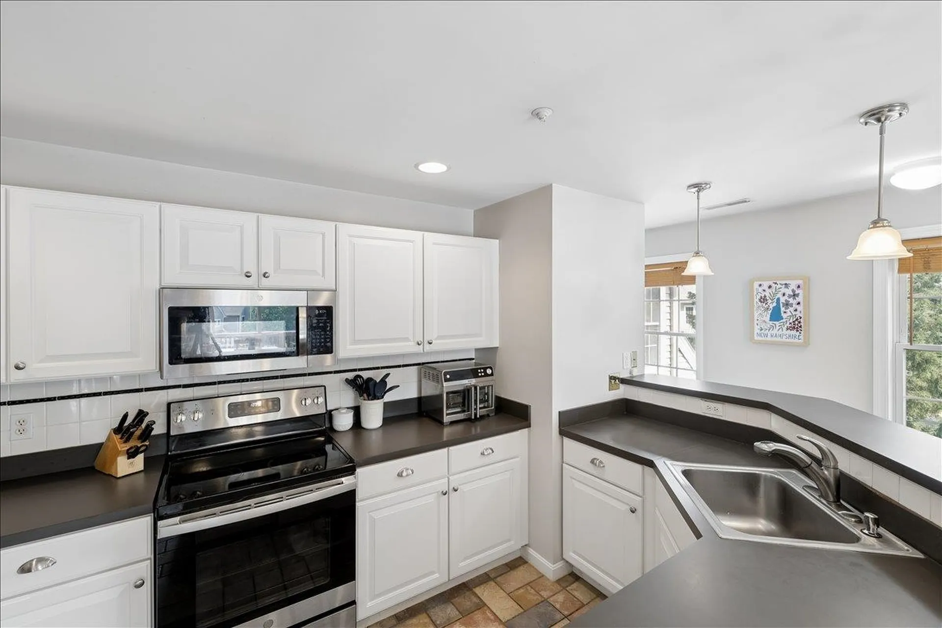 11 Edward Circle Bedford NH 03110
