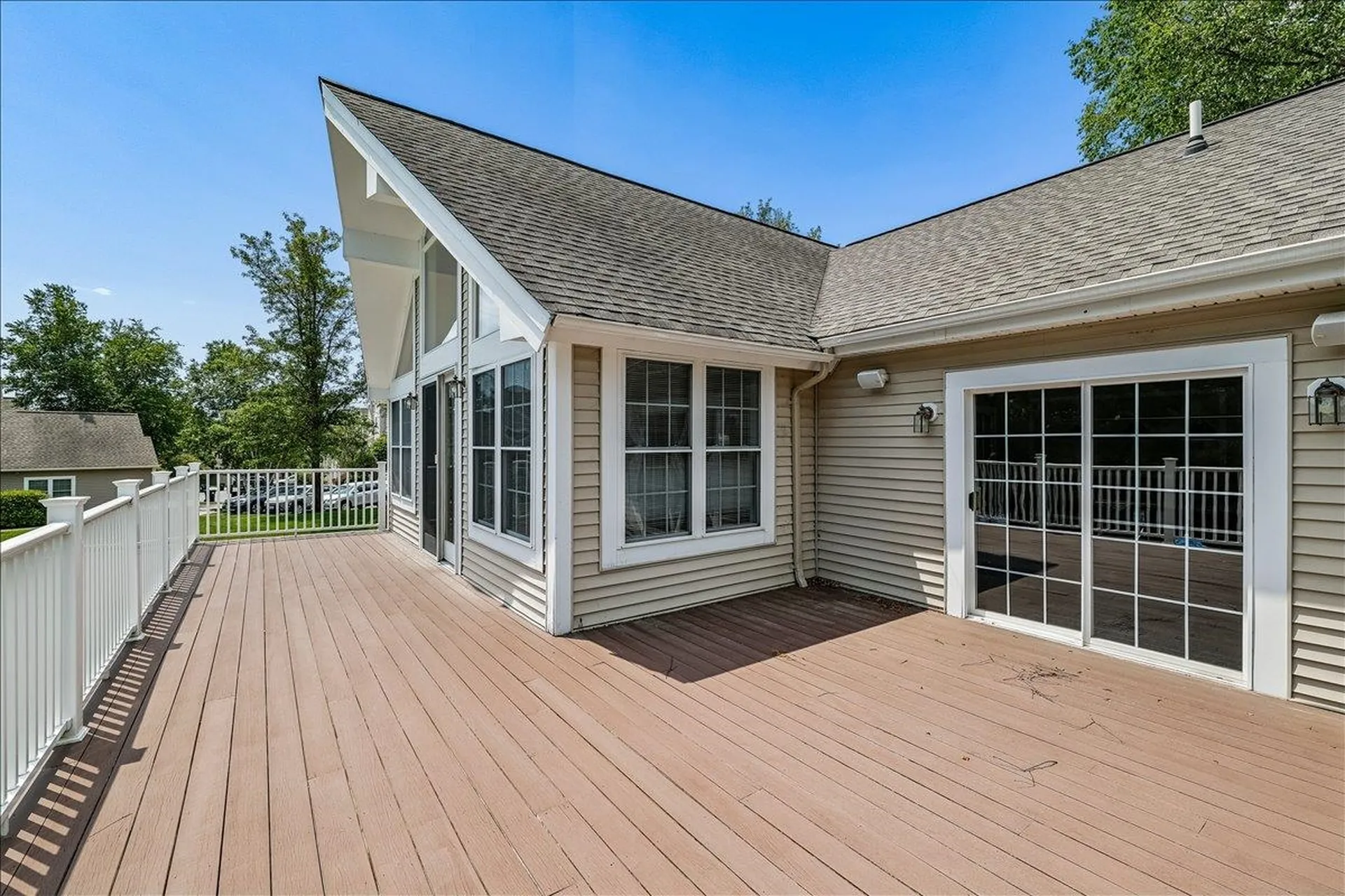 11 Edward Circle Bedford NH 03110