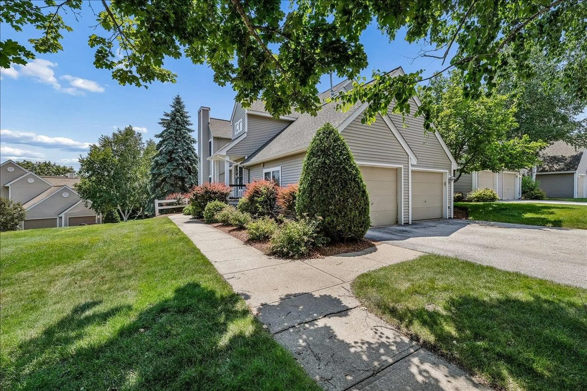 11 Edward Circle Bedford NH 03110