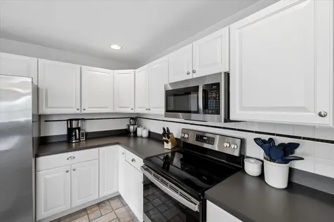11 Edward Circle Bedford NH 03110