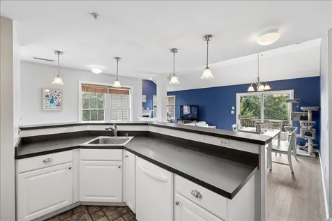 11 Edward Circle Bedford NH 03110