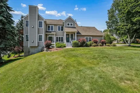 11 Edward Circle Bedford NH 03110