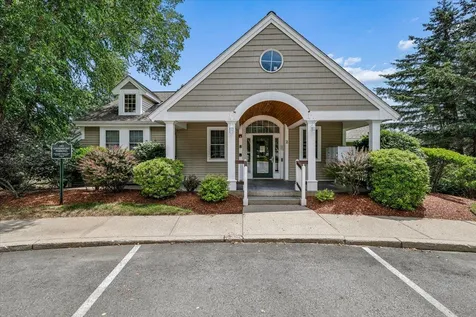 11 Edward Circle Bedford NH 03110