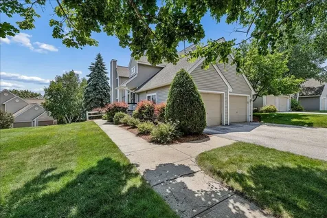 11 Edward Circle Bedford NH 03110