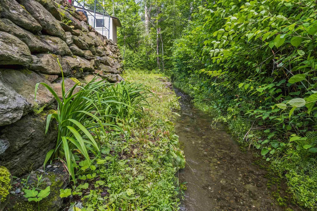 2556 Church Hill Road Woodstock VT 05091