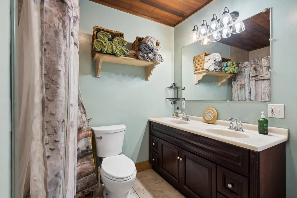 2556 Church Hill Road Woodstock VT 05091