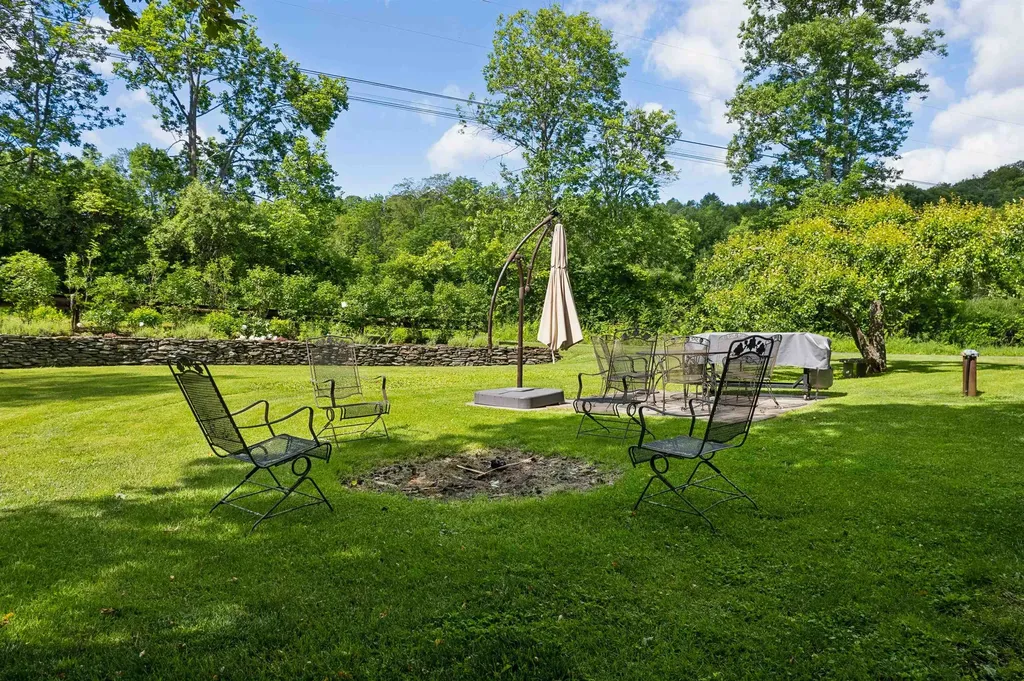 2556 Church Hill Road Woodstock VT 05091