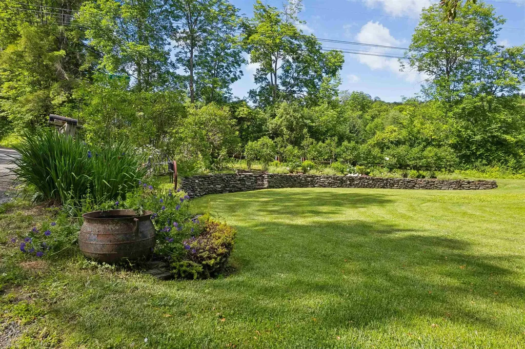 2556 Church Hill Road Woodstock VT 05091