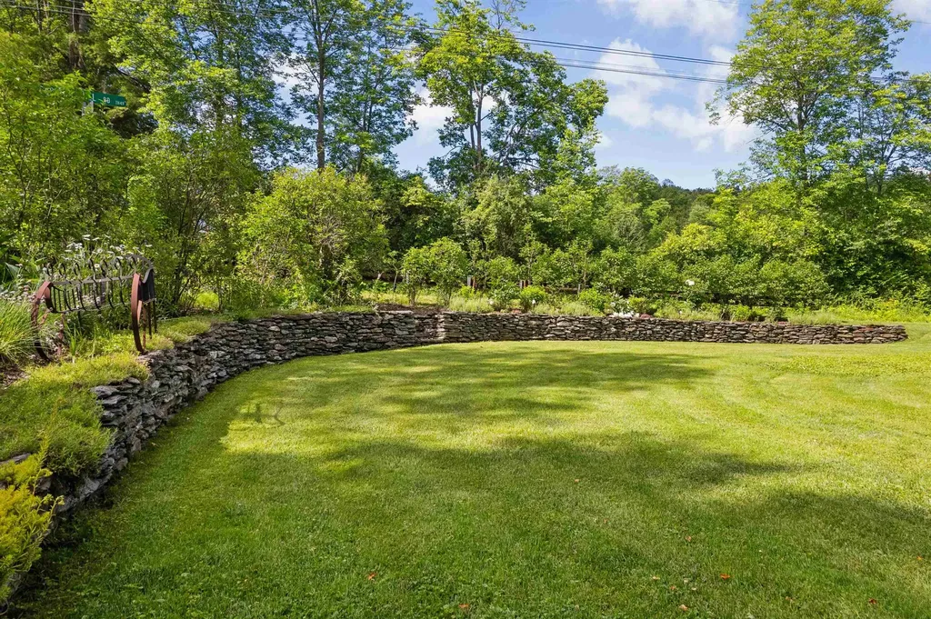 2556 Church Hill Road Woodstock VT 05091