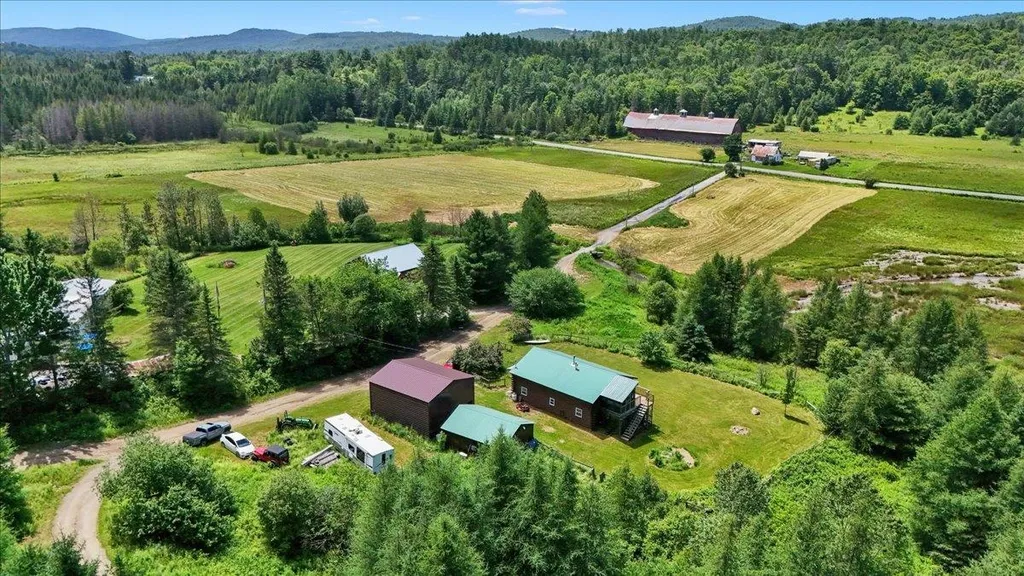 33 Foster Lane Orange VT 05641-4474