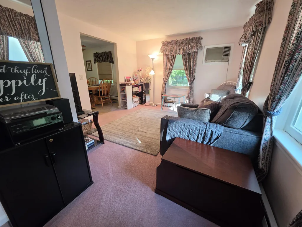 2 Isabella Drive Londonderry NH 03053