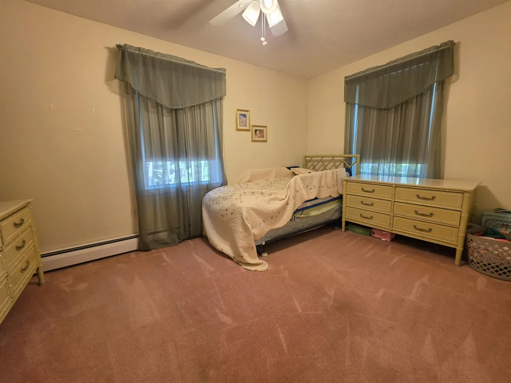 2 Isabella Drive Londonderry NH 03053