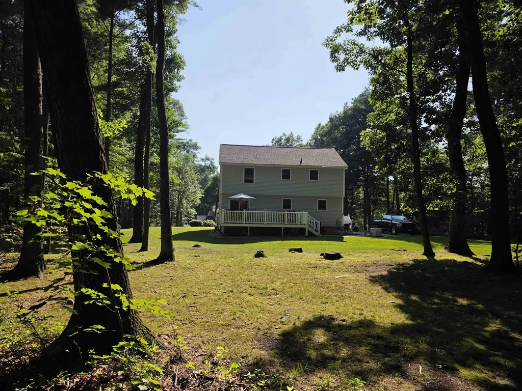 2 Isabella Drive Londonderry NH 03053