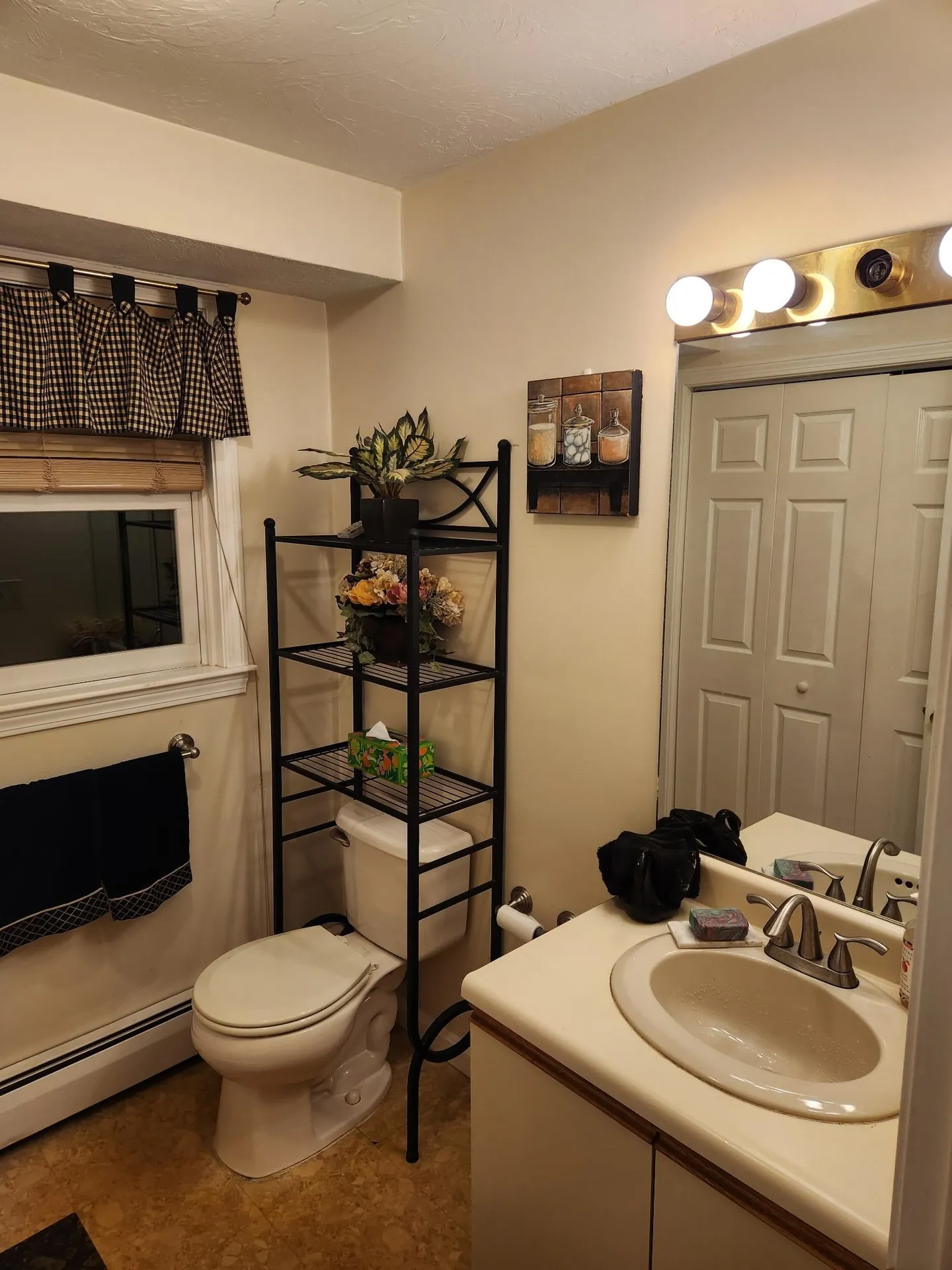2 Isabella Drive Londonderry NH 03053