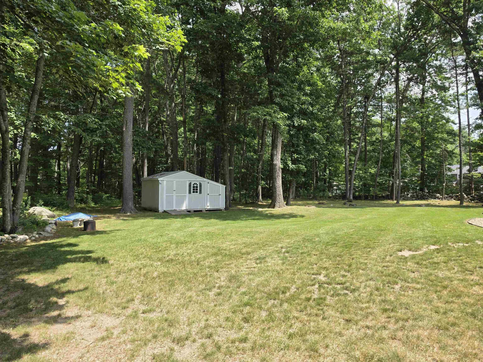 2 Isabella Drive Londonderry NH 03053