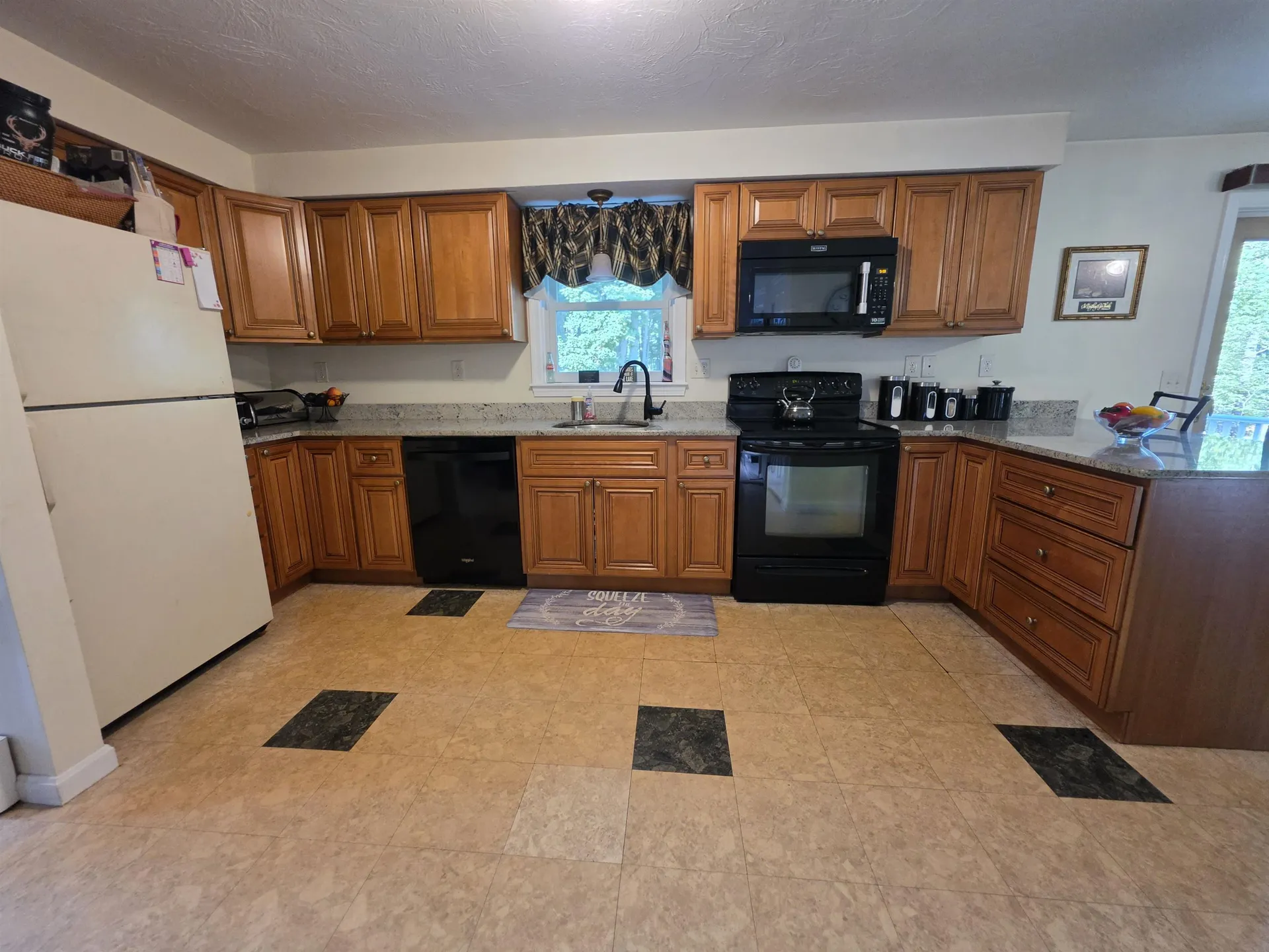 2 Isabella Drive Londonderry NH 03053