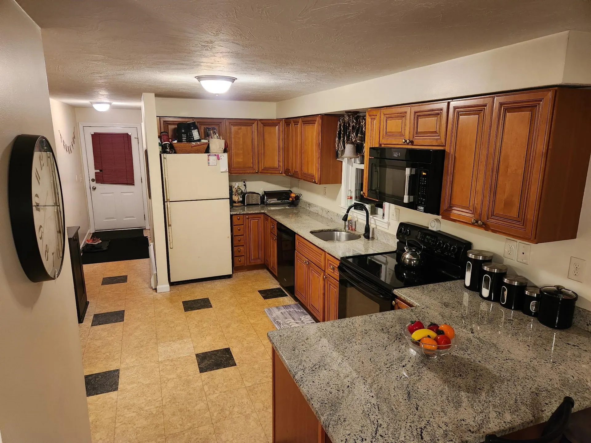 2 Isabella Drive Londonderry NH 03053