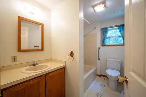 221 Steeplewood Lane Ferrisburgh VT 05456