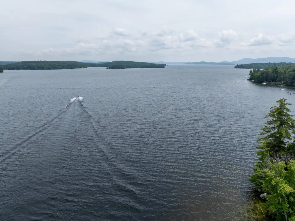 484 Long Island Road Moultonborough NH 03254