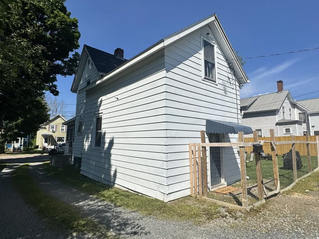 28 Diamond Street St. Albans City VT 05478