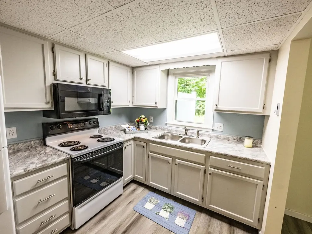 86 Pinecrest Drive Essex VT 05452