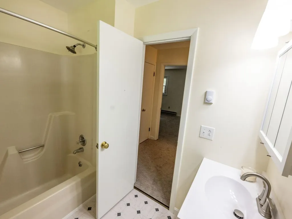 86 Pinecrest Drive Essex VT 05452