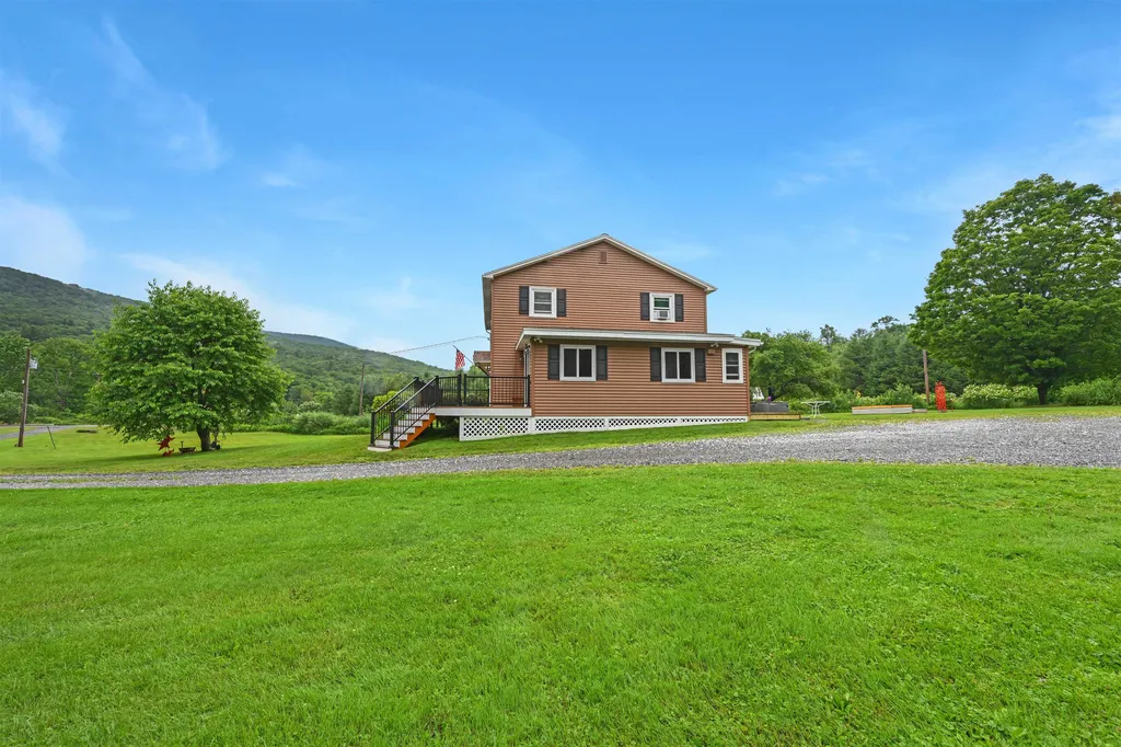 5131 Main Road Stamford VT 05352