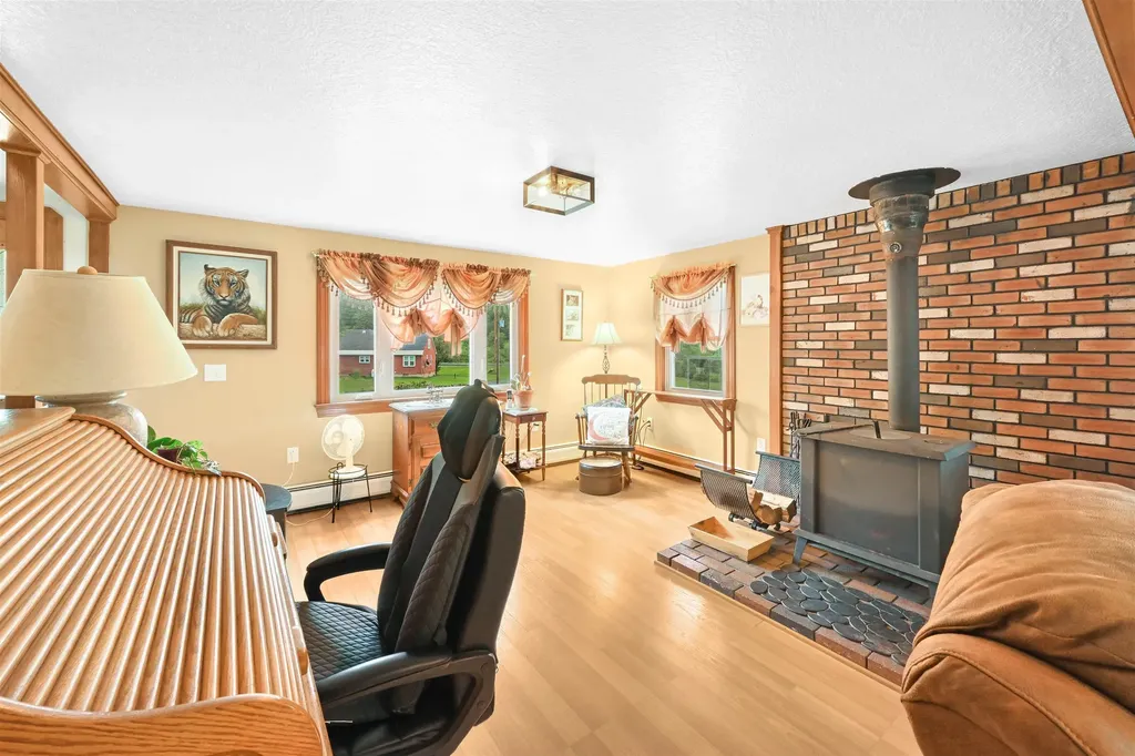 5131 Main Road Stamford VT 05352
