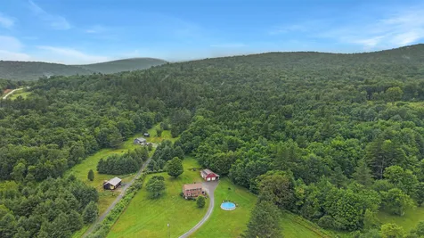 5131 Main Road Stamford VT 05352