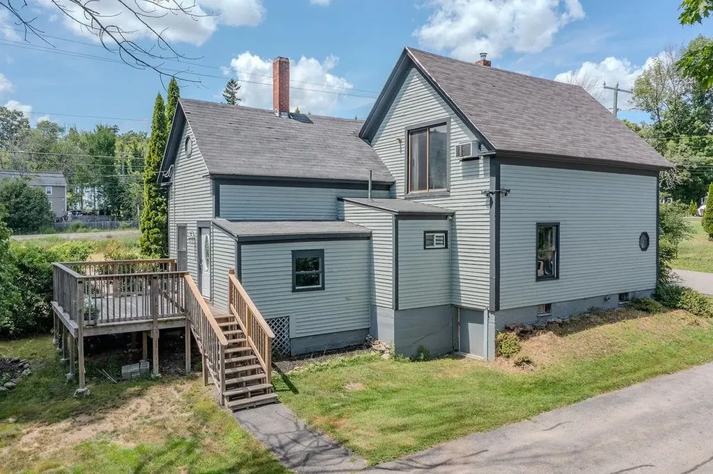 55 Charles Street Milton NH 03851