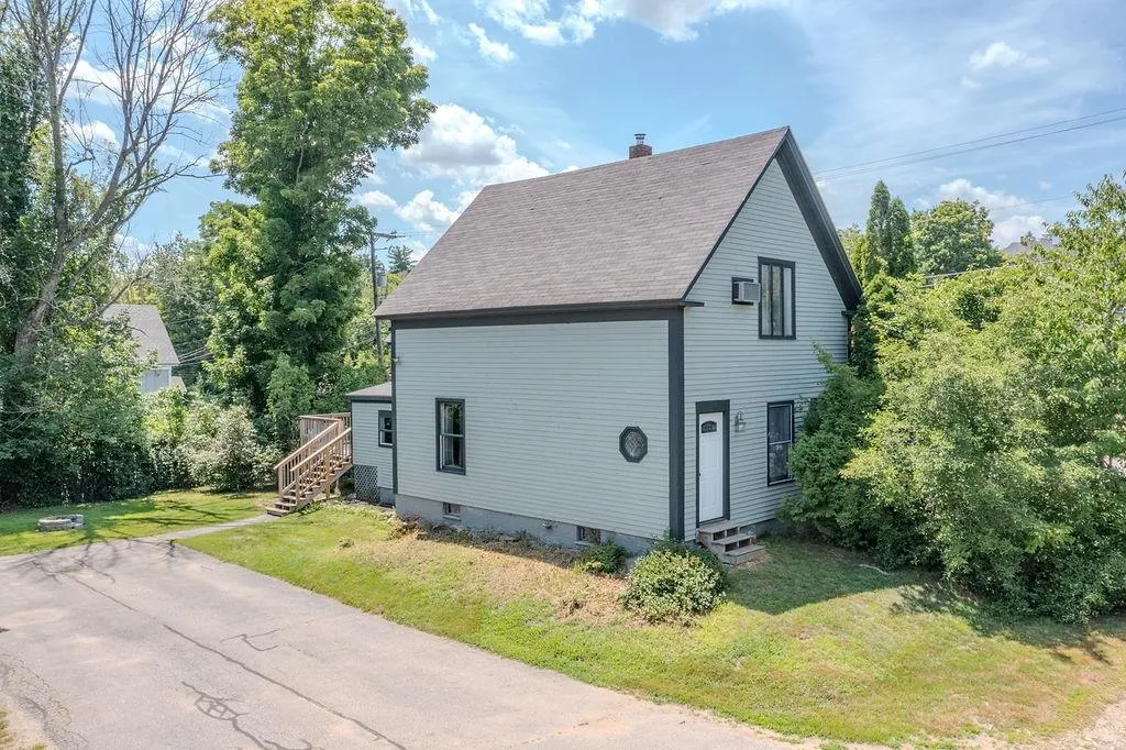 55 Charles Street Milton NH 03851