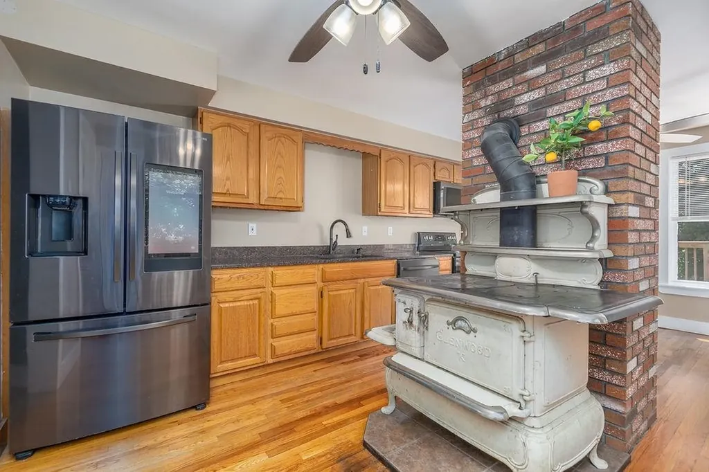55 Charles Street Milton NH 03851