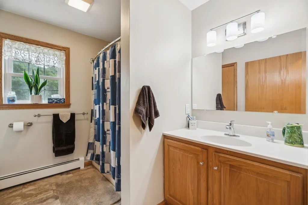 1407 Us Route 5 Weathersfield VT 05156
