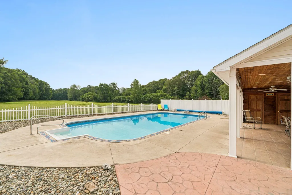 1407 Us Route 5 Weathersfield VT 05156